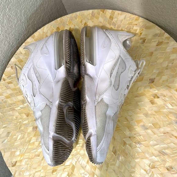 Nike Air Max Infinity 2 'Triple White' size 11.5 - Picture 10 of 14